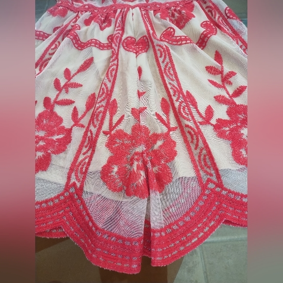 NWOT Floral print mesh romper with lining - Picture 4 of 11